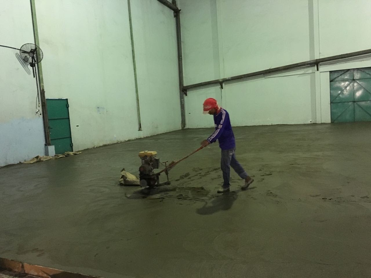 Gambar Penerapan Epoxy untuk Konstruksi: Solusi Kuat dan Tahan Lama untuk Proyek Bangunan